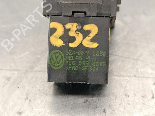 Right front window switch VW TOURAN (1T1, 1T2) 2.0 TDI | BP27668823I26 
