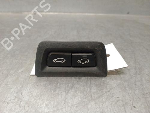 switch-bmw-x5-g05-f95-2018-33027850 main image