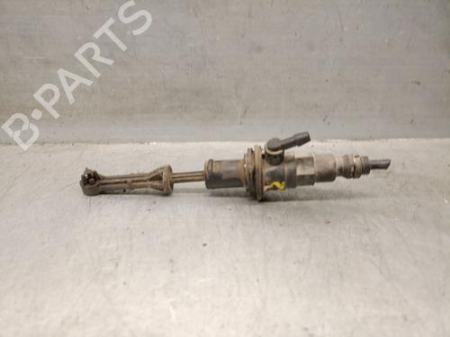 Used Clutch slave cylinder OPEL MOVANO A Van (X70) 2.8 DTI (FD) (114 hp) 30152551