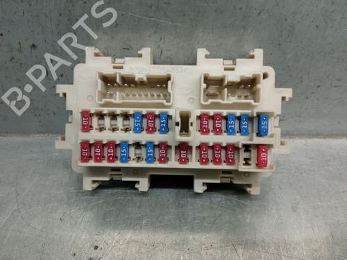 Used Fuse box NISSAN MURANO I (Z50) 3.5 4x4 (245 hp) 27724875