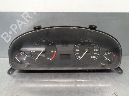 Used Instrument cluster PEUGEOT 406 (8B) 2.0 HDI 110 (109 hp) 13611726