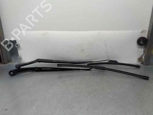 Front windshield wiper arm HYUNDAI ix35 (LM, EL, ELH) 1.7 CRDi | BP6874173C143 