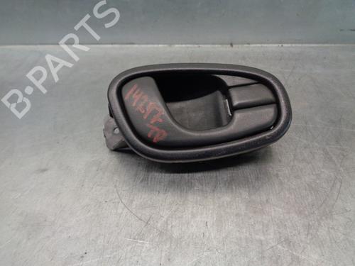 Høyre bak invendig håndtak DAEWOO LANOS (KLAT) 1.5 (86 hp) 8803939