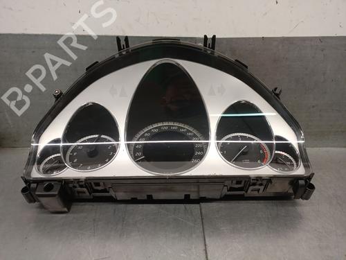 Used Instrument cluster Instrument cluster MERCEDES-BENZ E-CLASS (W212) E 200 CDI / BlueTEC (212.005, 212.006) (136 hp) 33695375 33695375
