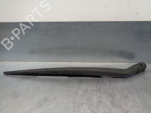 Used Rear windshield wiper arm RENAULT KOLEOS I (HY_) 2.0 dCi (HY0K) (150 hp) 8647047