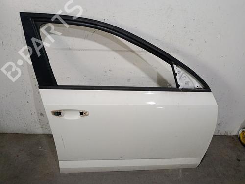 right-front-door-skoda-octavia-iii-combi-5e5-5e6-2012-2013-2014-2015-2016-2017-2018-2019-2020-37243455 main image