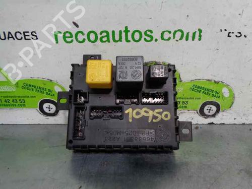 Used Fuse box Fuse box 5676285 5676285