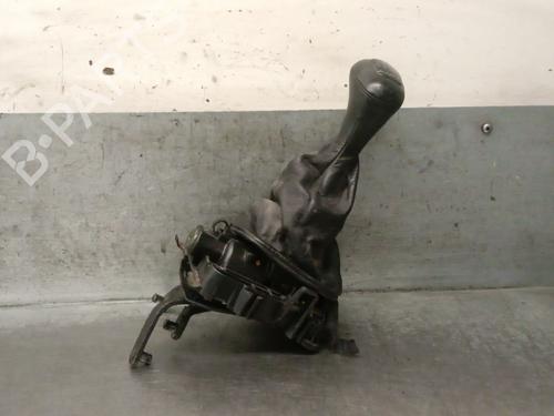 Used Gear lever MERCEDES-BENZ C-CLASS (W202) C 180 (202.018) (122 hp) 31590564