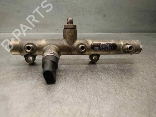Used Injection rail Injection rail 18122277 18122277