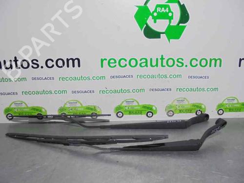 Used Front windshield wiper arm KIA SORENTO I (JC) 2.5 CRDi 4WD (140 hp) 3471691