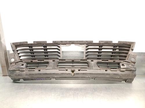 Used Grille PEUGEOT 3008 II SUV (MC_, MR_, MJ_, M4_) 1.6 BlueHDi 120 (120 hp) 27512878