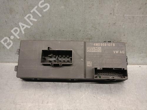 Used Electronic module Electronic module AUDI Q7 (4MB, 4MG, 4MQ) SQ7 TDI quattro (435 hp) 33431828 33431828