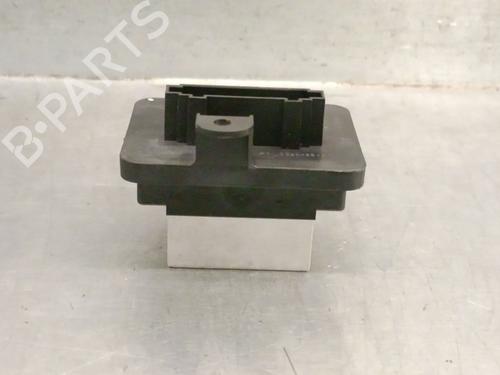 Used Heater resistor SMART FORFOUR Hatchback (453) electric drive / EQ (453.091) (56 hp) 26666278