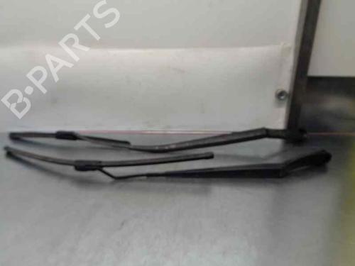 Used Front windshield wiper arm HYUNDAI ix35 (LM, EL, ELH) 1.7 CRDi (116 hp) 6005115