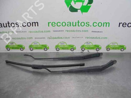Used Front windshield wiper arm VOLVO XC90 I (275) 2.5 T AWD (209 hp) 4640803