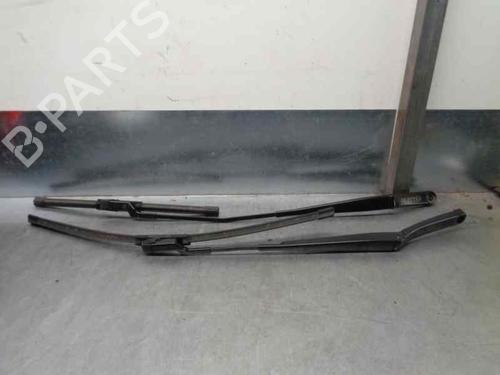 Used Front windshield wiper arm VW POLO V (6R1, 6C1) 1.2 TSI 16V (90 hp) 7633278