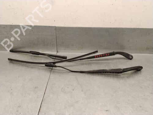 Used Front windshield wiper arm Front windshield wiper arm 38525431 38525431