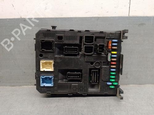 Sikringsdåse PEUGEOT 308 SW I (4E_, 4H_) 1.6 HDi (109 hp) 31014482