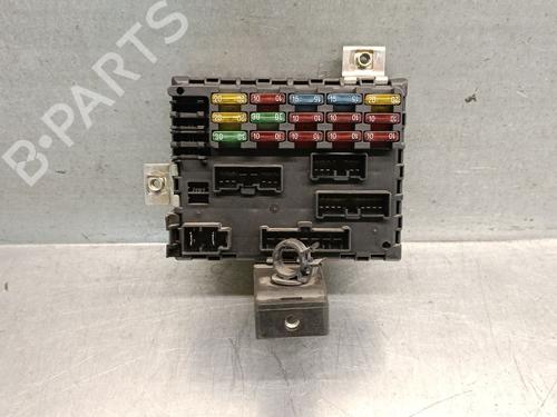 Used Fuse box LANCIA Y (840_) 1.2 (840AA, 840AF1A) (60 hp) 30279851