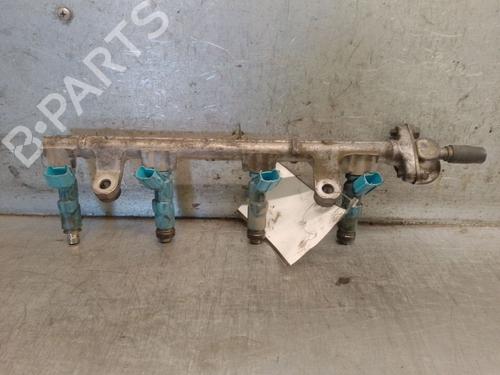 Used Injection rail Injection rail TOYOTA YARIS (_P9_) 1.3 VVT-i (SCP90_, SCP90R) (87 hp) 40506545 40506545