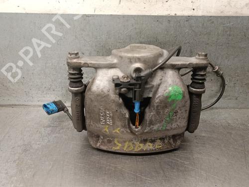 Used Right front brake caliper Right front brake caliper MERCEDES-BENZ C-CLASS (W205) C 220 BlueTEC / d (205.002, 205.004) (170 hp) 33468313 33468313