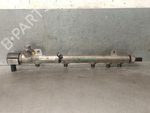 injection-rail-mercedes-benz-c-class-w204-2007-2008-2009-2010-2011-2012-2013-2014-2015-33690139 main image