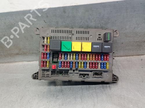 Used Fuse box LAND ROVER FREELANDER I (L314) 2.0 Td4 4x4 (112 hp) 25273646