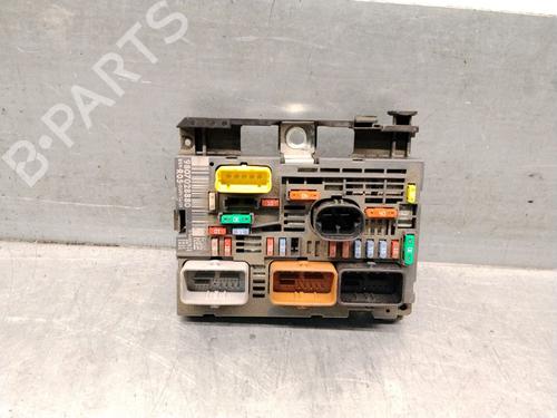 Used Fuse box Fuse box 36799285 36799285