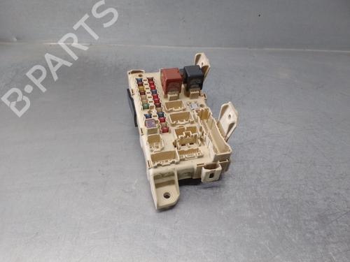 Used Fuse box TOYOTA AVENSIS VERSO (_M2_) 2.0 D (CLM20_, CLM20R) (116 hp) 14983188