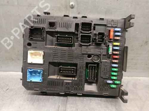 Used Fuse box Fuse box PEUGEOT EXPERT Van (VF3A_, VF3U_, VF3X_) 1.6 HDi 90 8V (90 hp) 34510385 34510385