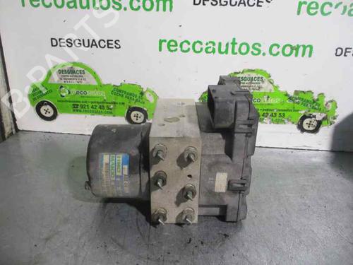 Used ABS pump HYUNDAI SANTA FÉ I (SM) 2.4 16V 4x4 (146 hp) 3185624