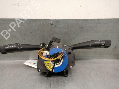 Used Headlight switch FIAT LINEA (323_, 110_) 1.3 D Multijet (323AXB11, 323AXB1A) (90 hp) 32780581