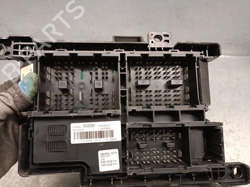 Fuse box KIA CARENS III MPV (UN) 2.0 CRDi 115 | BP21579519E1 