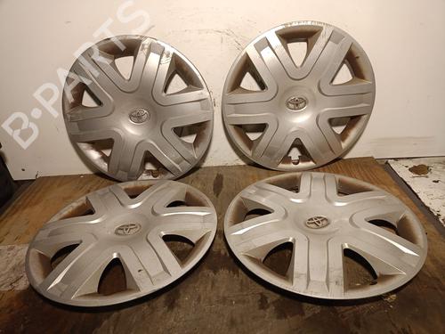 Used Hub cap Hub cap TOYOTA COROLLA Verso (ZER_, ZZE12_, R1_) 2.2 D-4D (AUR10_, AUR10R) (136 hp) 33266616 33266616
