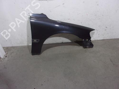 Used Right front fenders VOLVO V70 I (875, 876) 2.5 TDI (140 hp) 15612773