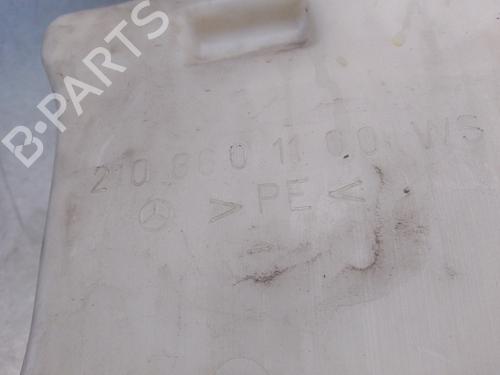 Windscreen washer tank MERCEDES-BENZ E-CLASS (W210) E 290 Turbo-D (210.017) | BP13887619C113 