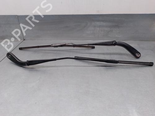 Used Front windshield wiper arm BMW 1 (F21) 116 d (116 hp) 16262595