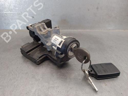 Used Ignition barrel CHRYSLER VOYAGER / GRAND VOYAGER III (GS_, NS_) 3.8 (178 hp) 32329574