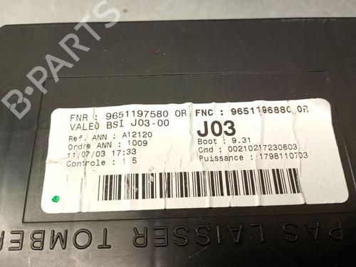 Fuse box PEUGEOT 307 SW (3H) 2.0 HDI 110 | BP23197583E1 