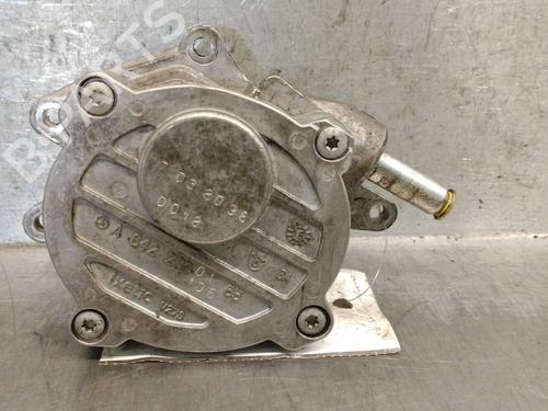 Used Vacuum pump Vacuum pump MERCEDES-BENZ E-CLASS (W212) E 350 CDI 4-matic (212.089) (231 hp) 34704550 34704550