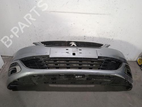 Used Front bumper Front bumper 38012228 38012228