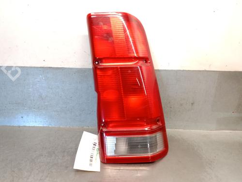 Used Right taillight Right taillight LAND ROVER DISCOVERY II (L318) 2.5 Td5 4x4 (136 hp) 40532197 40532197