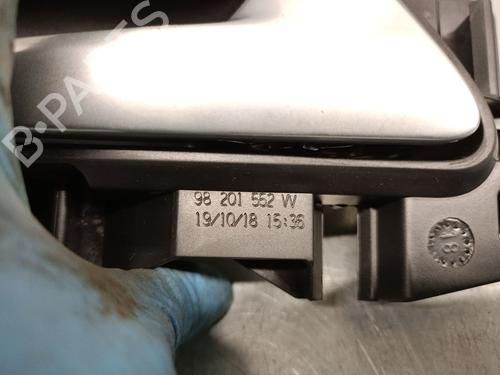 Front right interior door handle PEUGEOT 3008 II SUV (MC_, MR_, MJ_, M4_) 1.5 BlueHDi 130 | BP24364505I14 