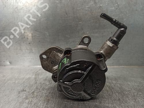Used Vacuum pump RENAULT CLIO II (BB_, CB_) 1.5 dCi (B/CB08) (82 hp) 10701552