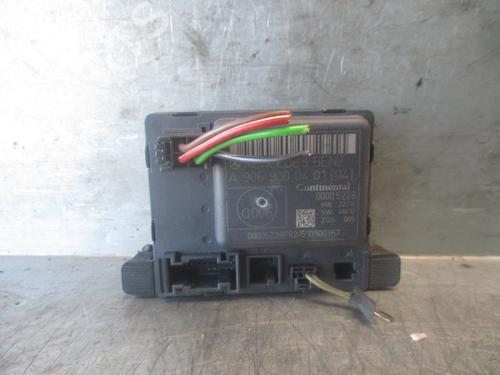 Used Electronic module MERCEDES-BENZ SPRINTER 3,5-t Van (B906) [2006-2020]  8290132