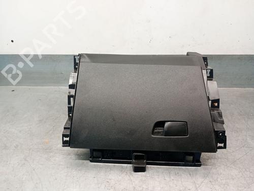 Used Glove box RENAULT CAPTUR II (HF_) TCe 155 (HFMN) (154 hp) 24035782