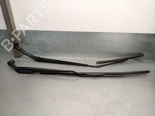Used Front windshield wiper arm NISSAN MICRA V (K14) 0.9 IG-T (90 hp) 25808238