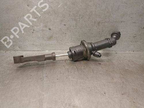 Used Clutch slave cylinder DACIA SANDERO II TCe 90 LPG (B8M1) (90 hp) 28057915