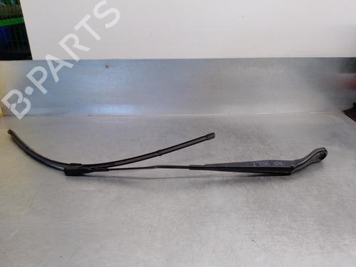 Used Front windshield wiper arm MERCEDES-BENZ EQV (W447) EQV 300 (447813, 447815) (204 hp) 13246762