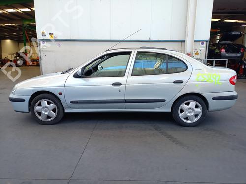 Gebruikte RENAULT MEGANE I Classic (LA0/1_) 1.6 16V (LA00, LA04, LA0B, LA11, LA16, LA19, LA1J, LA1K,... 4819340 Onderdelen